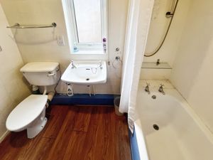 BATHROOM- click for photo gallery